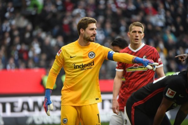 Tờ báo nhóm: Trapp đến Paris để kiểm tra thể chất ở Paris FC và sắp ký hợp đồng trong 3 năm