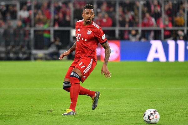Boateng: Có rất nhiều người nịnh hót ở đỉnh cao, và thậm chí anh trai tôi Kevin cũng vẽ một đường né