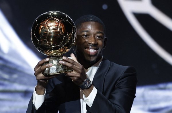 Mascherano: Dembele xứng đáng với giải thưởng bóng vàng, nhưng nó là duy nhất ở Barcelona vào thời đ