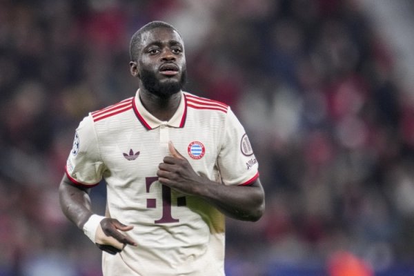 Muốn 17 triệu euro? Romano: Bayern đang thúc đẩy việc gia hạn hợp đồng với Hupa và phí ký hợp đồng l